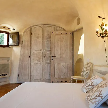 Villa Lussuosa Con Piscina Opera Dell'arch.couelle Porto Cervo