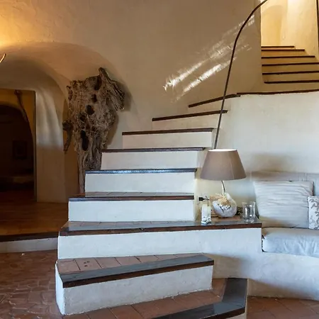 Lussuosa Con Piscina Opera Dell'arch.couelle Porto Cervo