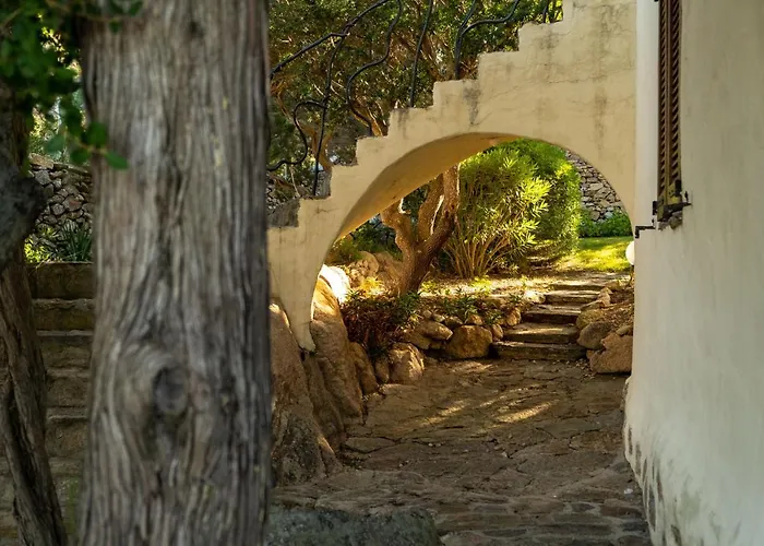 Villa Lussuosa Con Piscina Opera Dell'arch.couelle *