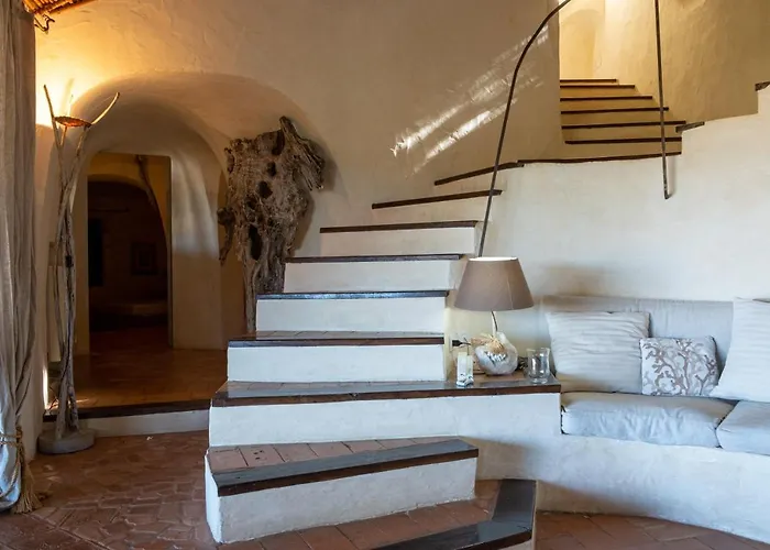 Lussuosa Con Piscina Opera Dell'arch.couelle Porto Cervo