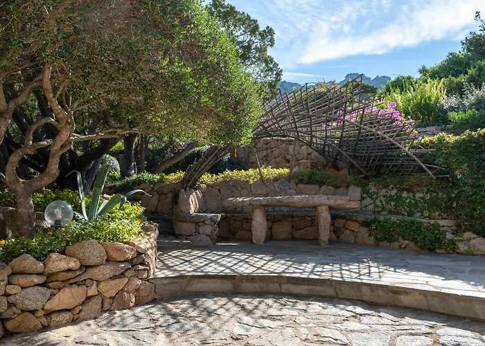 Lussuosa Con Piscina Opera Dell'arch.couelle Villa