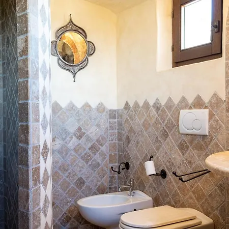 Lussuosa Con Piscina Opera Dell'arch.couelle *